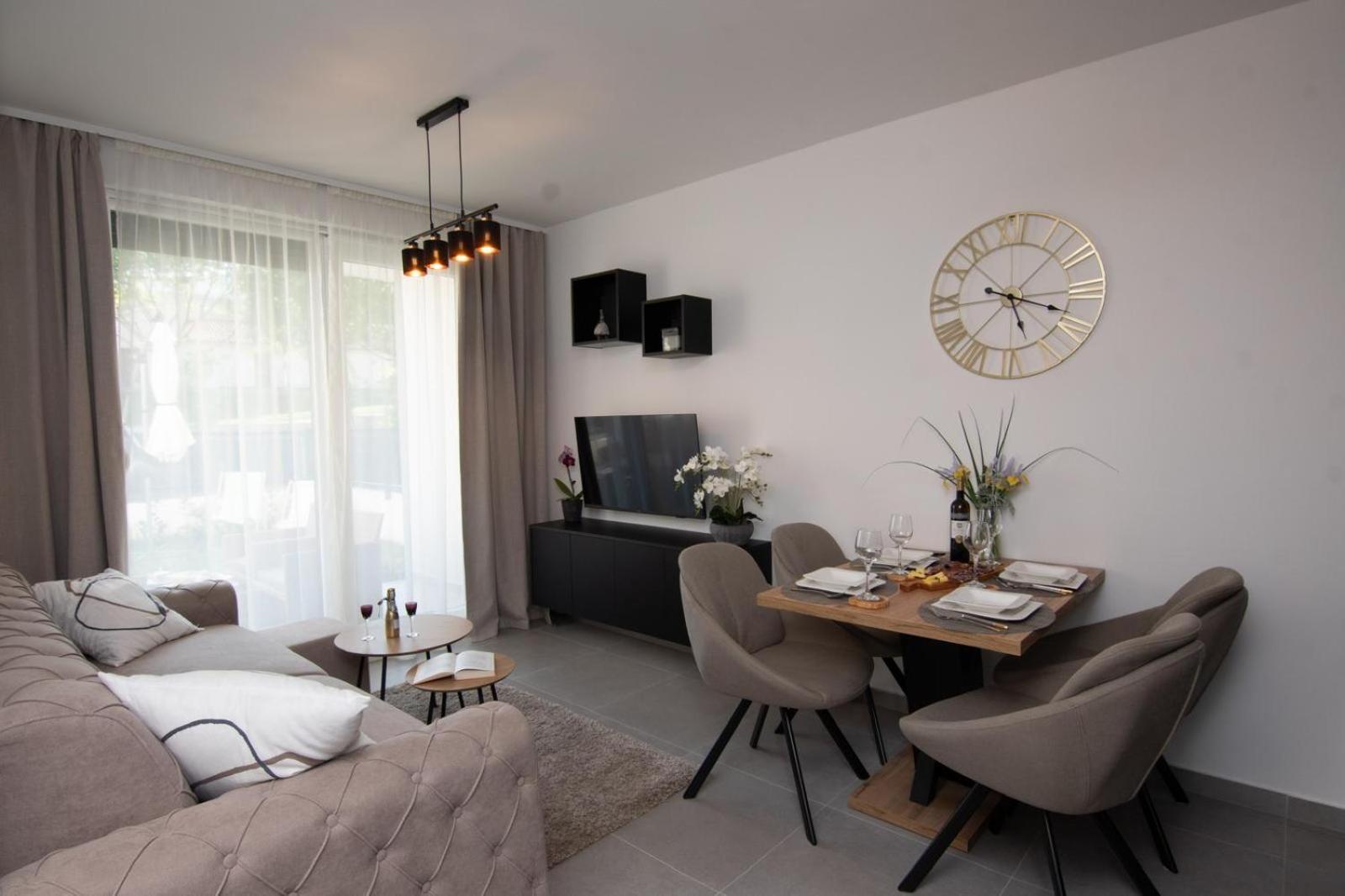 Studio Apartman Apollonia Сини Екстериор снимка