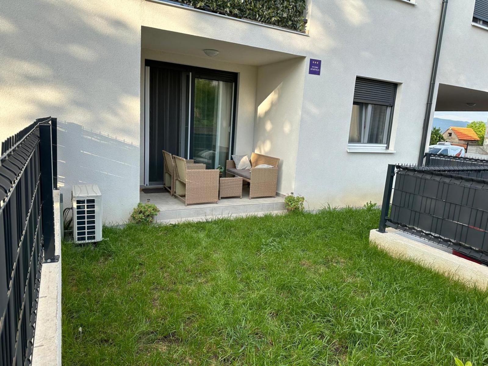 Studio Apartman Apollonia Сини Екстериор снимка